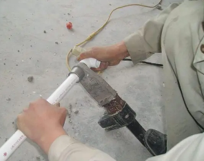 沙依巴克漏水维修电话